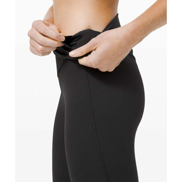 Lululemon WUNDER UNDER Crop High-Rise Scallop Hem Black Athletic Leggings Sz 4 - Picture 4 of 9